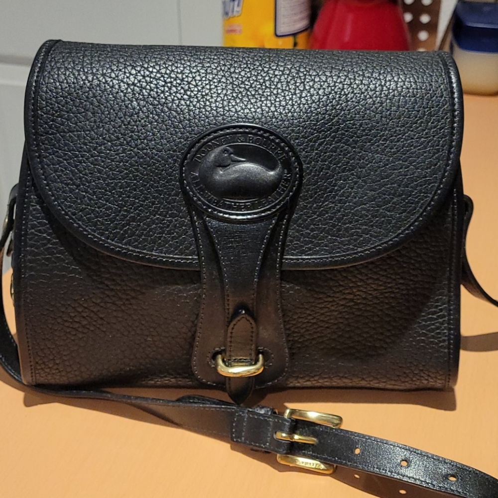 BRAND NEW DOONEY & BOURKE HANDBAG